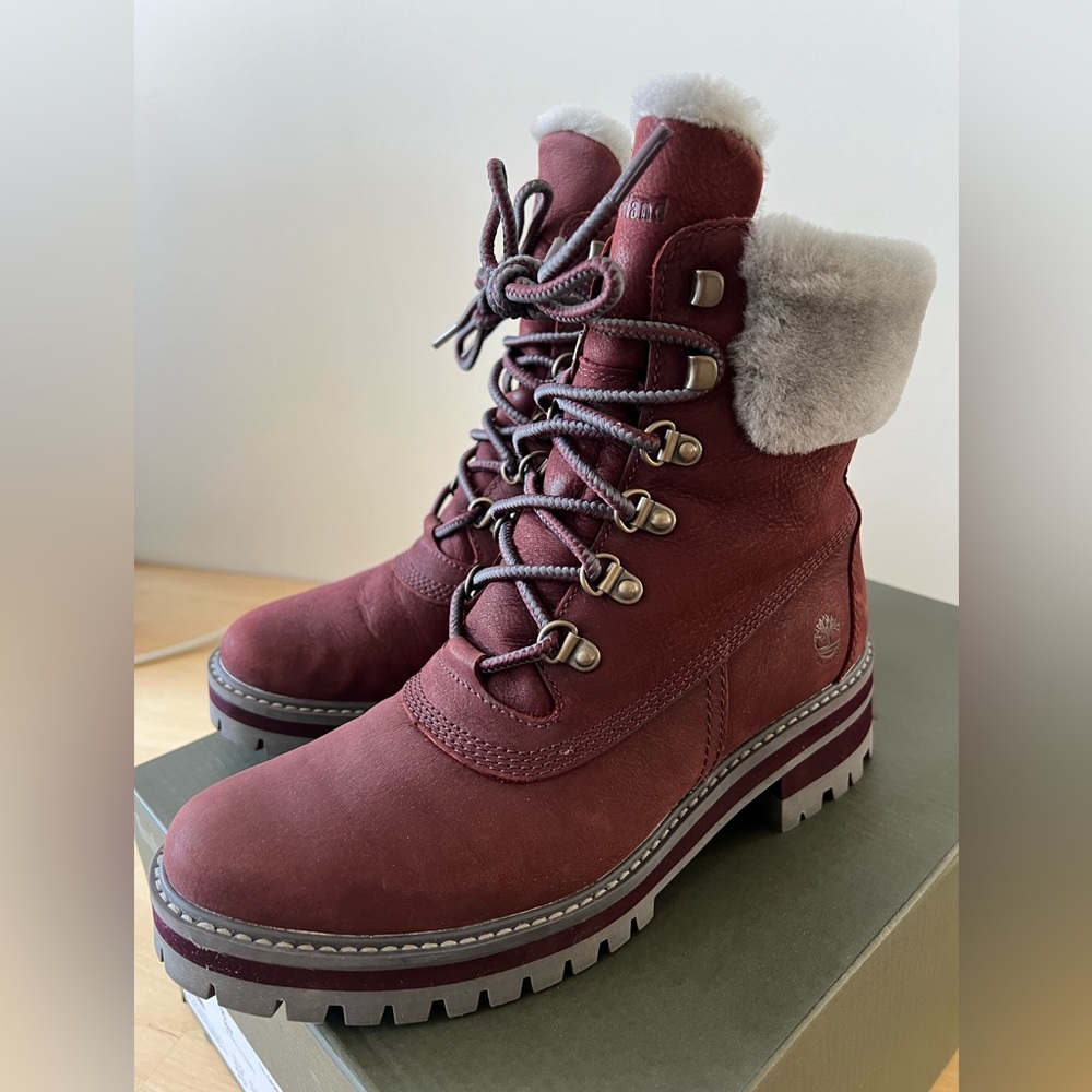 Timberland Boots- Women boots. Courmayeur Valley, Burgandy. Size 8.